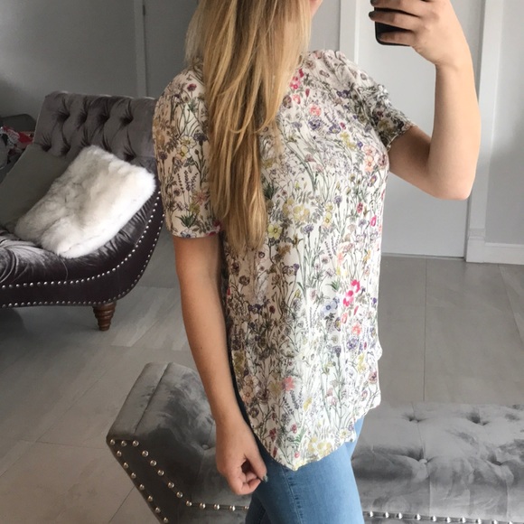 H&M Floral Top - Picture 2 of 7